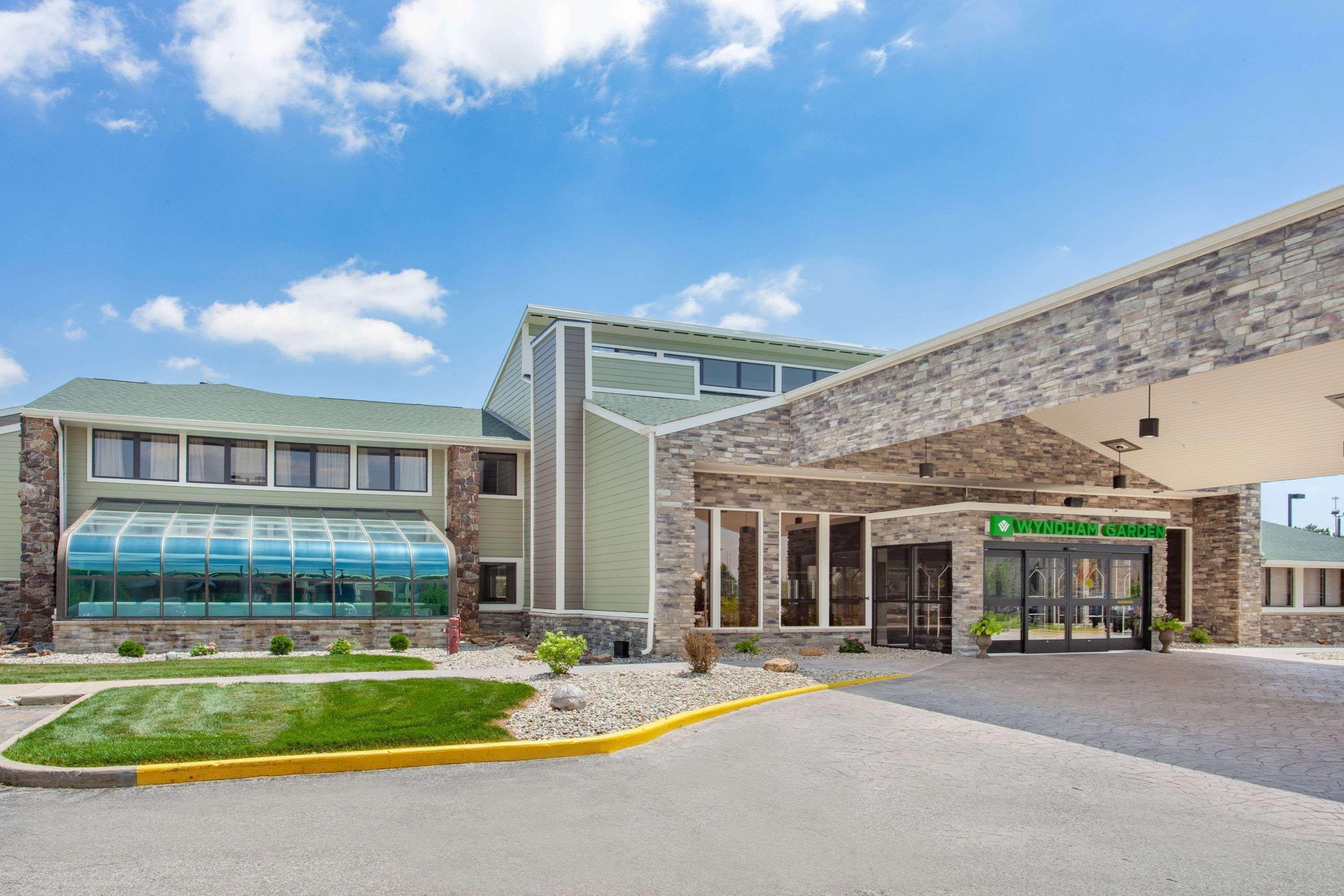 Wyndham Garden Fort Wayne Exterior photo